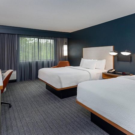 Courtyard Tallahassee North/I-10 Capital Circle Экстерьер фото