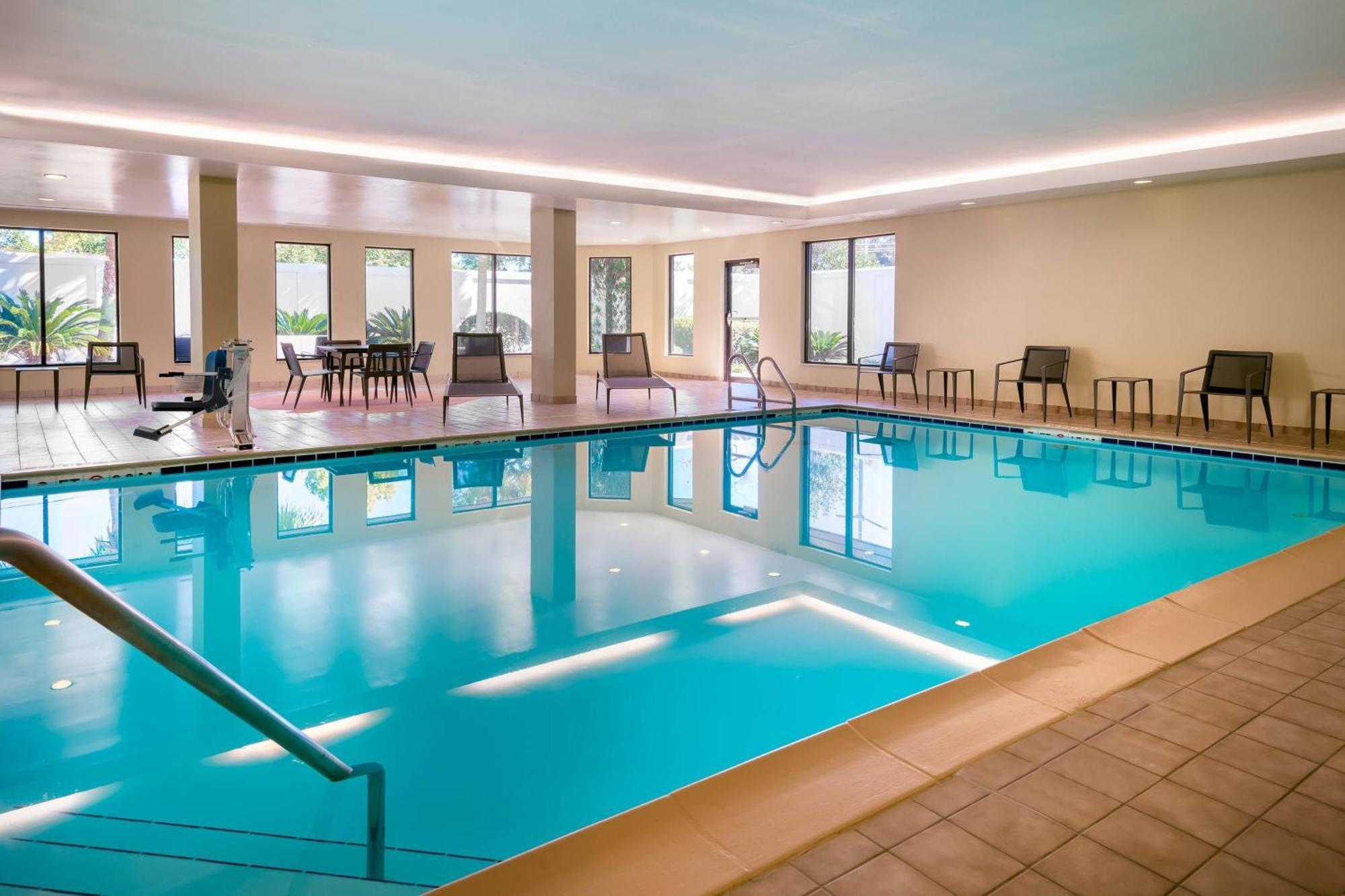 Courtyard Tallahassee North/I-10 Capital Circle Экстерьер фото