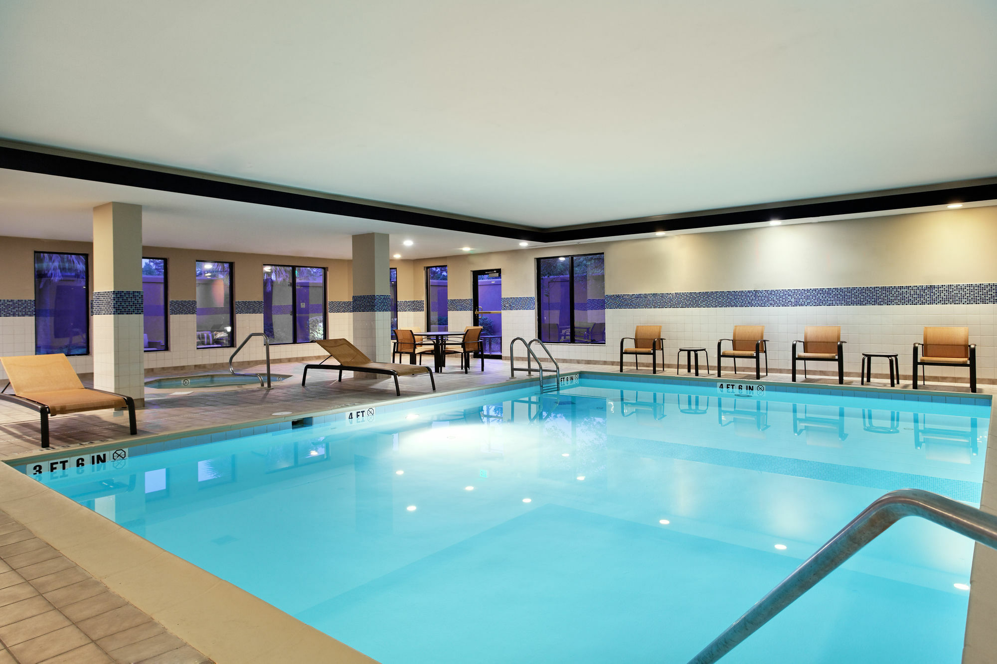 Courtyard Tallahassee North/I-10 Capital Circle Экстерьер фото